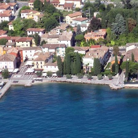 Hotel Vela D'Oro Dependence Бардолино Екстериор снимка