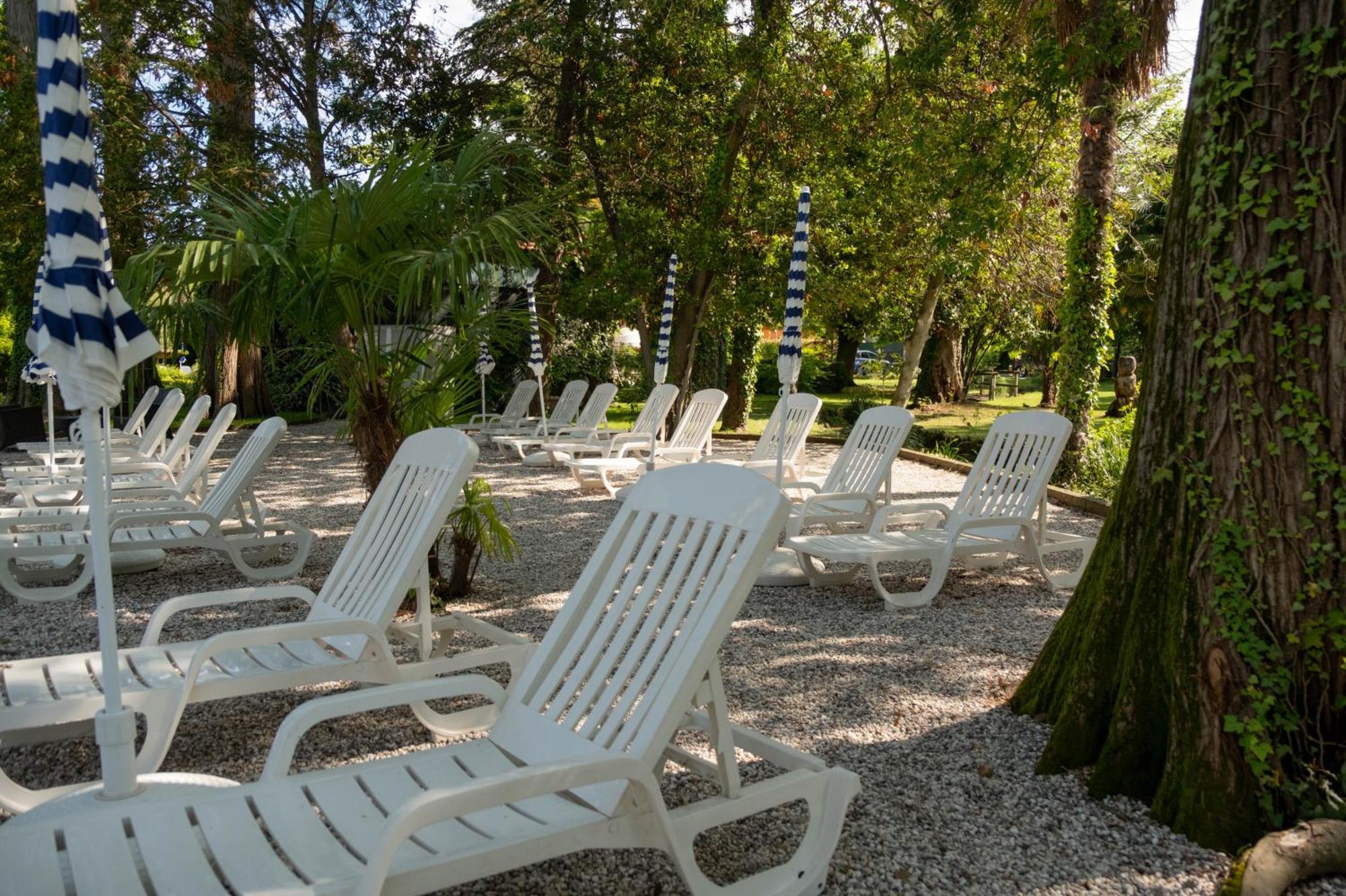 Hotel Vela D'Oro Dependence Бардолино Екстериор снимка