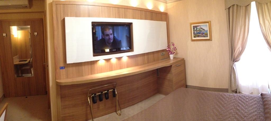 Hotel Vela D'Oro Dependence Бардолино Екстериор снимка