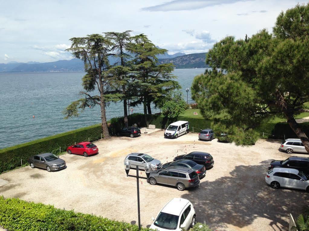 Hotel Vela D'Oro Dependence Бардолино Екстериор снимка